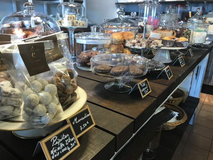 Maison Constanti - Boulevard Des Glaces - Salon de Thé - Pau - Un café avec Clémentine