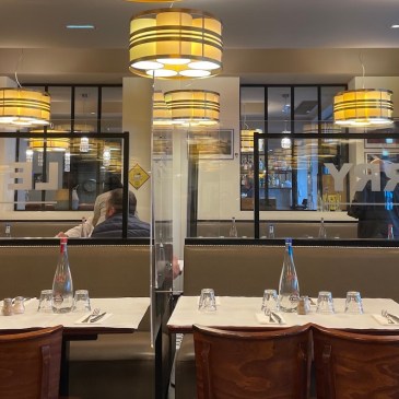 Le Berry, l'incontournable brasserie paloise - Blog un café avec Clémentine