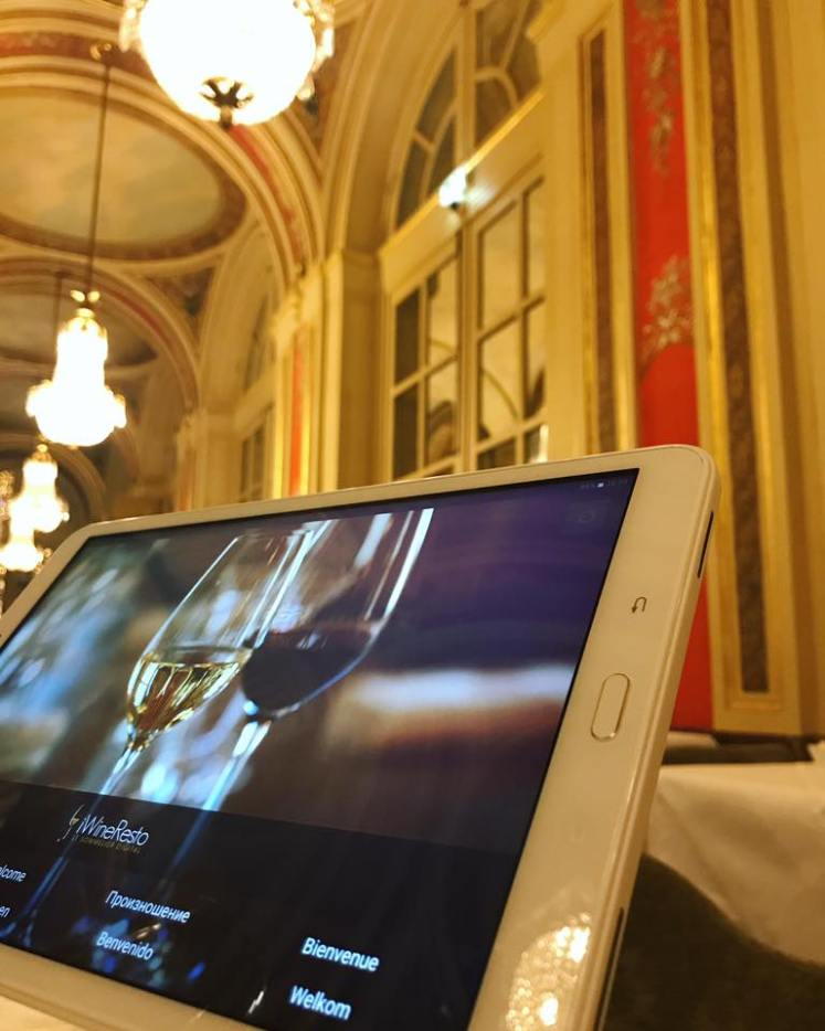 Restaurant quatrième mur - bordeaux - un café avec Clémentine